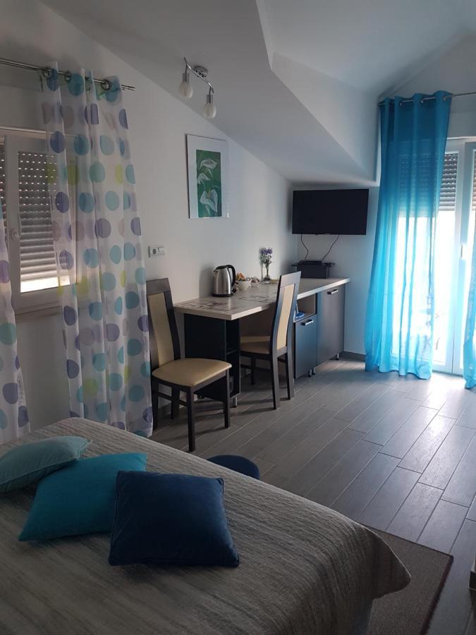 Gabi Rooms & Studio Apartment Lozovac Ngoại thất bức ảnh