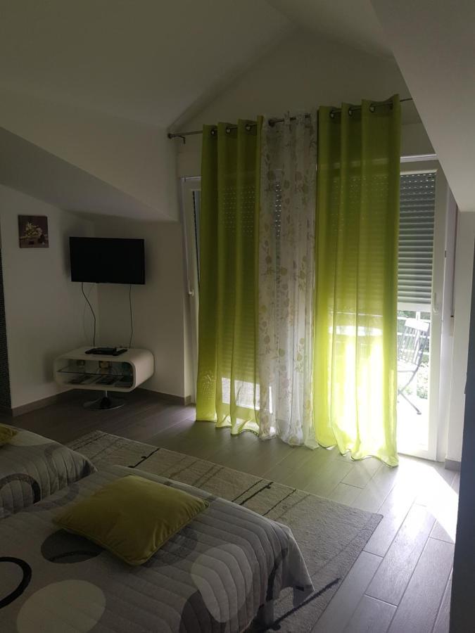Gabi Rooms & Studio Apartment Lozovac Ngoại thất bức ảnh