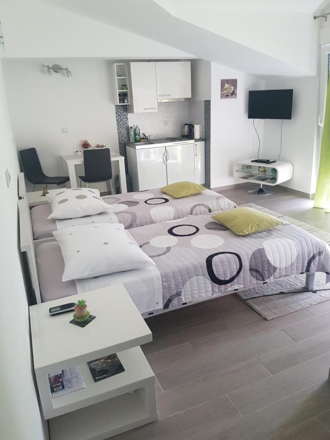 Gabi Rooms & Studio Apartment Lozovac Ngoại thất bức ảnh